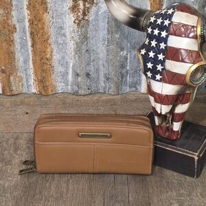 STONE MOUNTAIN Hampton Large Double-Zip Wallet Nutmeg